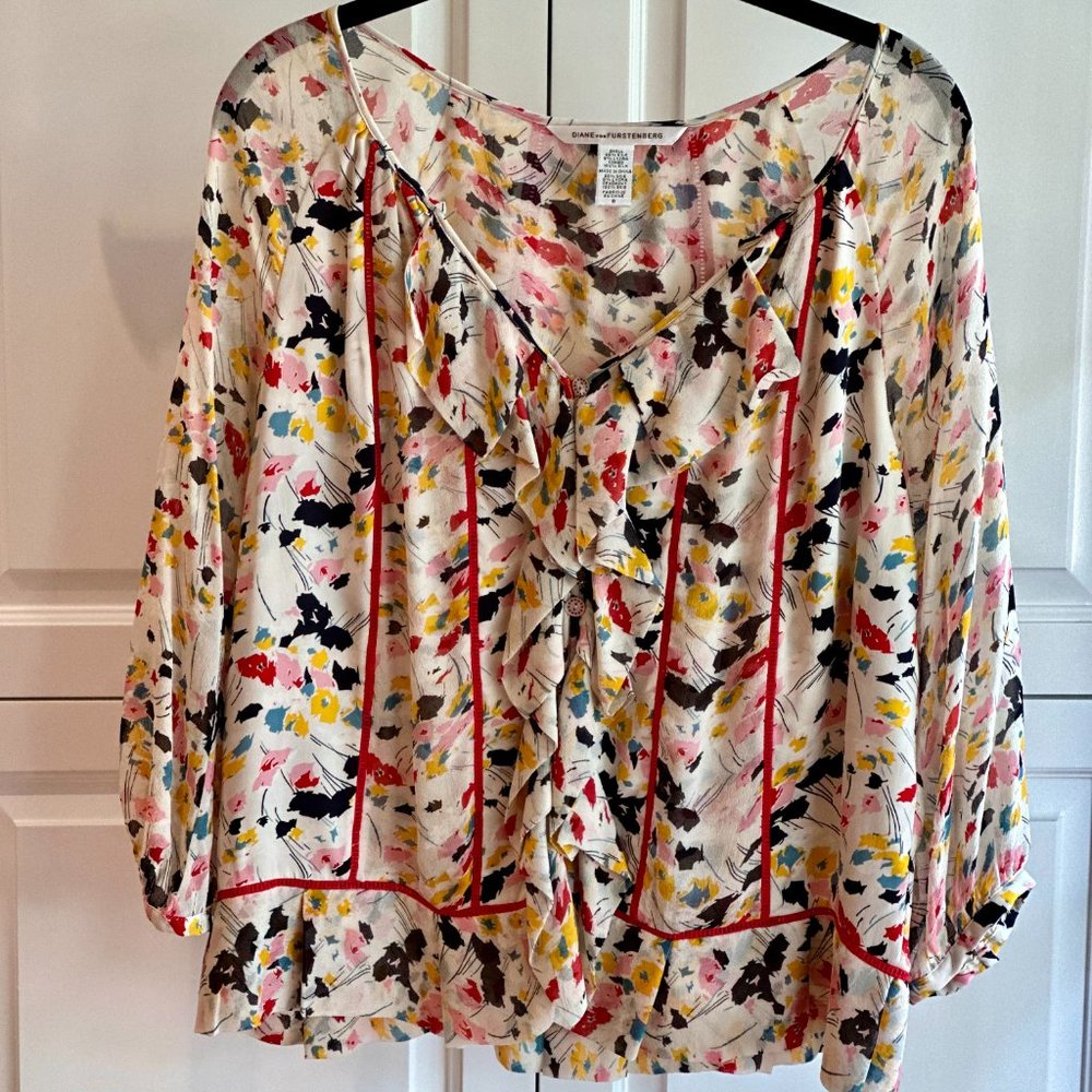 DIANE von FURSTENBERG - Floral Silk 3/4 Sleeve Print Top - EUC